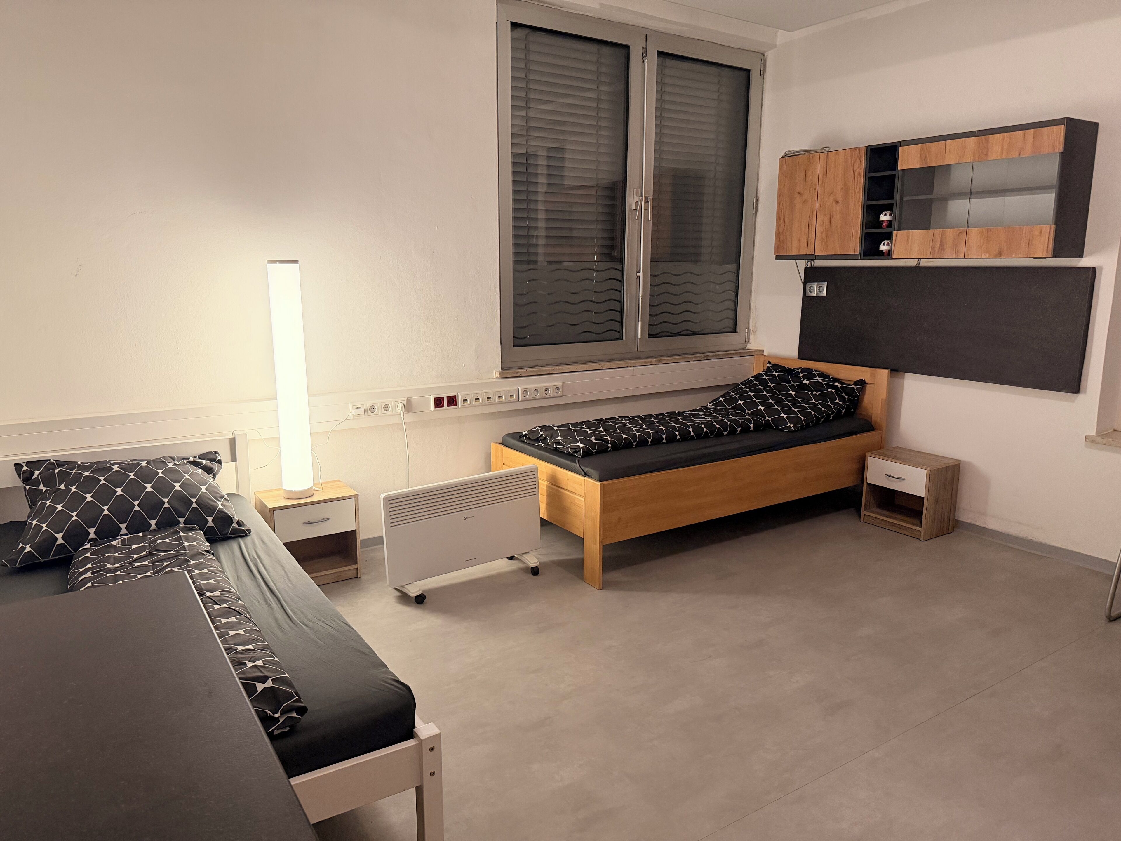 Habitació quàdruple bàsica | Llençols de cotó egipci i roba de llit d'alta qualitat 