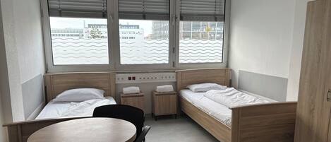 Værelse til 3 personer | Egyptiske bomuldslagner, premium-sengetøj