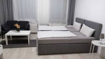 Bügeleisen/Bügelbrett, WLAN, Bettwäsche