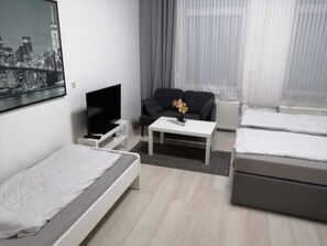 Bügeleisen/Bügelbrett, WLAN, Bettwäsche