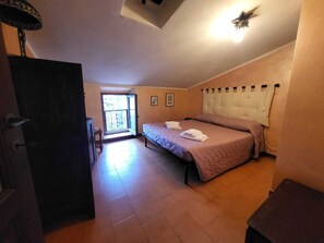 2 slaapkamers, een strijkplank/strijkijzer, gratis wifi, beddengoed