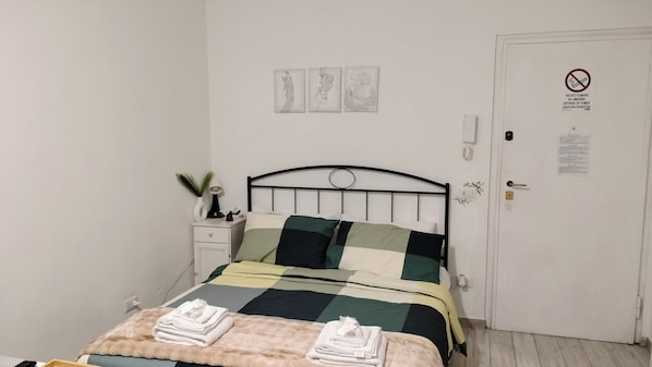 1 camera, ferro/asse da stiro, culla da viaggio, Wi-Fi gratuito