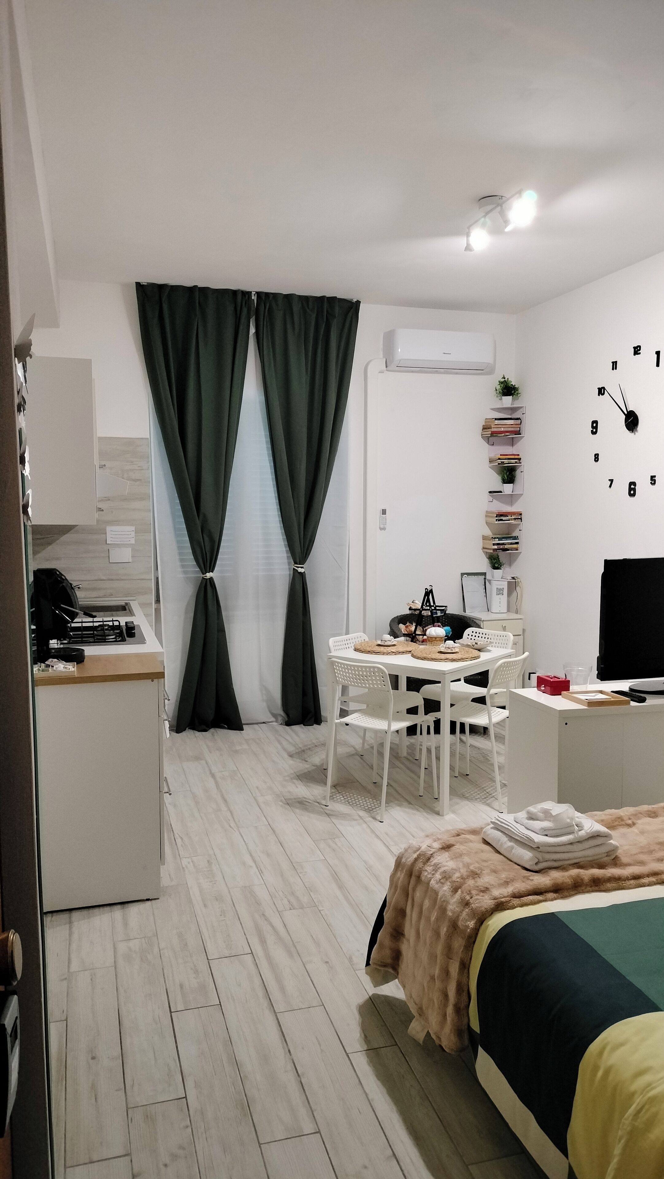 1 室のベッドルーム、アイロン / アイロン台、WiFi、ベッドシーツ