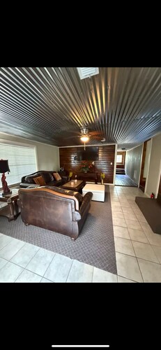 Charming 3-bedroom house in marvelous Texarkana with AC