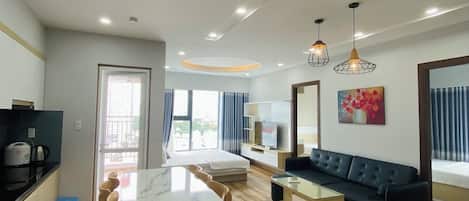 Apartment, Mountain View | Living area