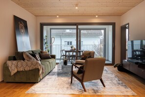 Televisor intel·ligent i estèreo 