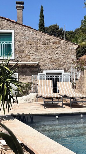 Pool - Rent T2 Corsica near Propriano (Sainte-Lucie-de-Tallano)