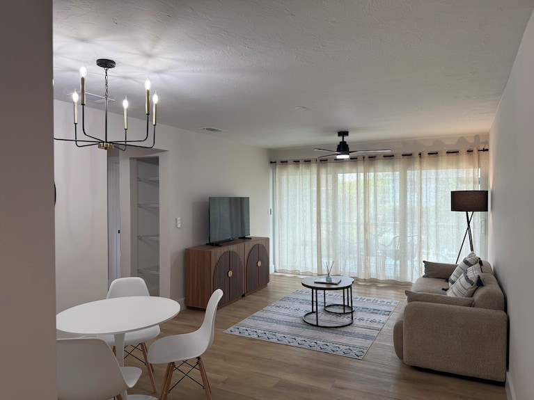 Naples Bay Canal Waterfront Condo With Slip Availability - Naples, FL