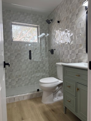 Hair dryer, towels - Naples  Bay Canal Waterfront condo with slip availability (Naples)