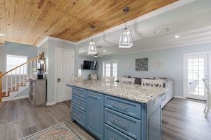 Interior - Lakefront Escape Large Dock, Swings, Screened Porch and Stunning Sunset Views (Lake Park)