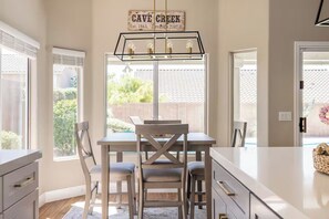 Comfort-Vierbettzimmer | Speisen