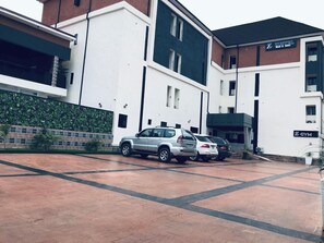 Bahagian luar