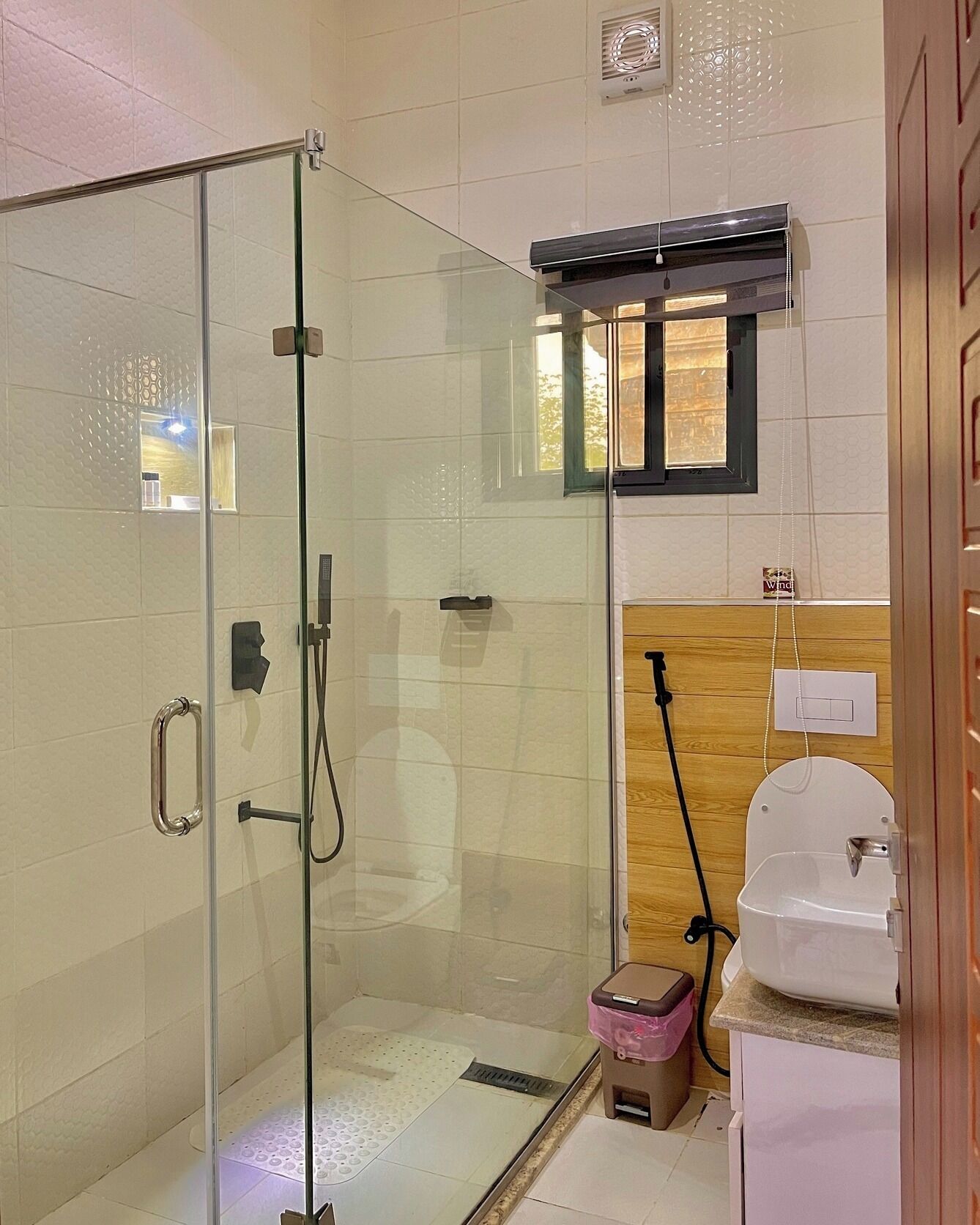Economy Apartment, Balcony, City View | Bathroom | Free toiletries, hair dryer, slippers, towels