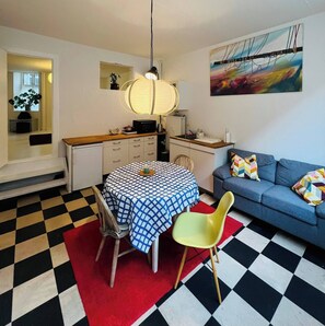 Dining room - Nørrebro Flat - Live Like a Local (Copenhagen)