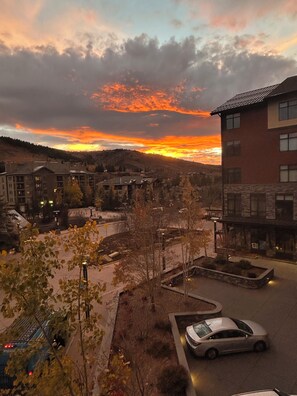 Third-party on-site parking - Ski Beaver Creek! MLK weekend. Avon, Colorado, 1 bedroom condo (Avon)