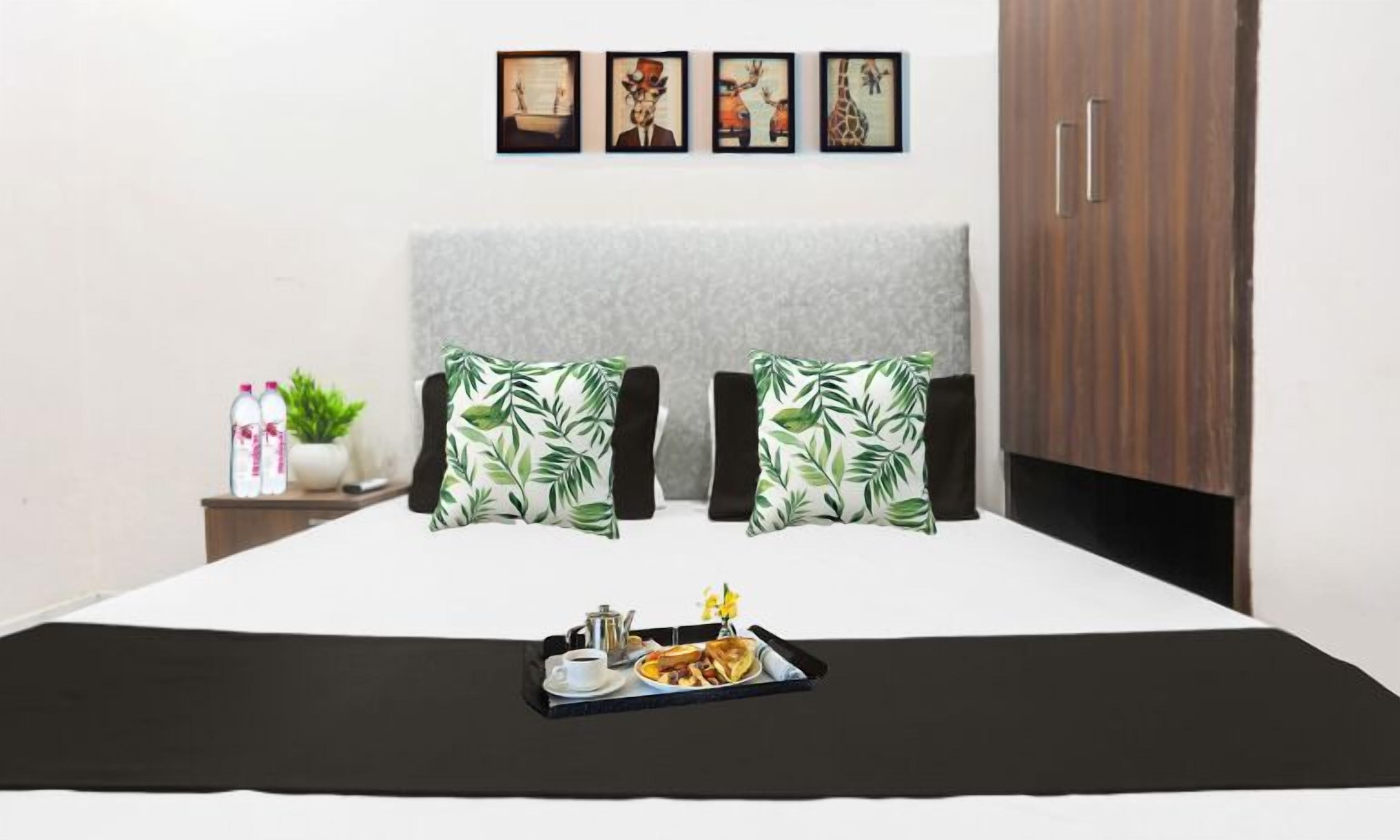 Classic Double Room, City View | Desk, laptop workspace, iron/ironing board