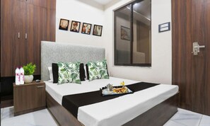 Desk, laptop workspace, iron/ironing board - Hotel S Grand  (Prayagraj)