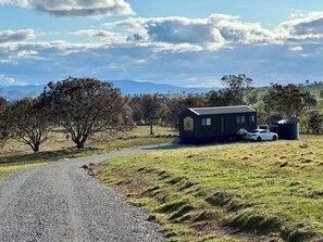 Exterior - Belle Barn, a cute cabin in the heart of cool climate wineries (Murrumbateman)