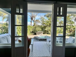 Quarto casal luxo, vista para o jardim | Terraço/pátio