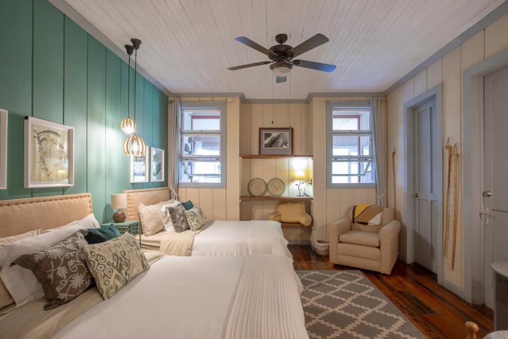 Comfort Quadruple Room | In-room safe, laptop workspace, free WiFi