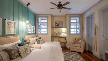 Comfort Quadruple Room | In-room safe, laptop workspace, free WiFi