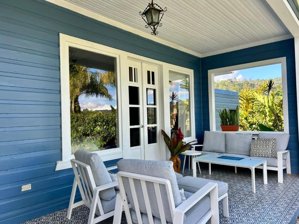 ห้องดีลักซ์ดับเบิล, วิวสวน | ลานระเบียง/นอกชาน