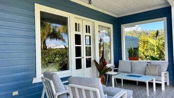 Habitación doble Deluxe, vista al jardín | Terraza o patio