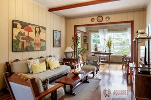 Living area - Casa Hacienda La Esperanza (Turrialba)