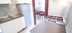 Oven, stovetop - Garbein House (Rimini)