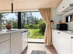 Fridge, microwave, dishwasher, cookware/dishes/utensils - "Afkar" - 900m from the sea by Interhome (Løkken)