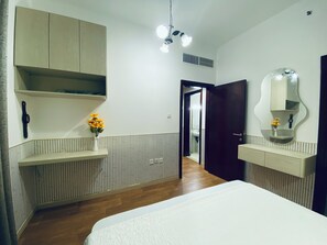 Bügeleisen/Bügelbrett, WLAN, Bettwäsche