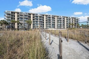 Exterior - Crescent Sands I B5- Oceanfront 2BR- Pool (North Myrtle Beach)