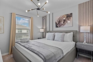 5 bedrooms, iron/ironing board, travel cot, WiFi - 5BD Windsor Island Resort Disney Themed (WI 3858) (Davenport)
