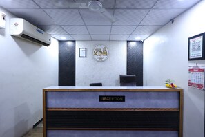 Reception - Hotel KDM (Rajkot)