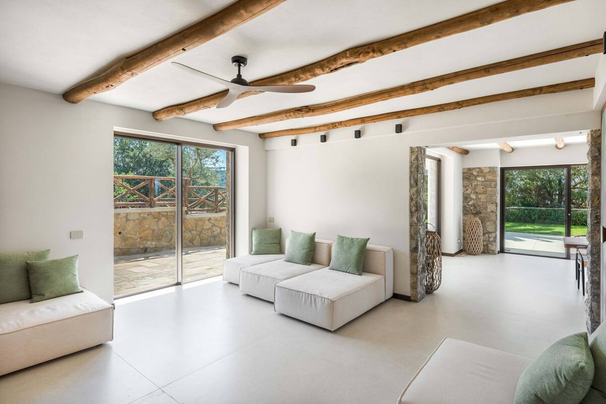 House | 6 bedrooms