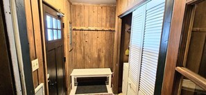 Interior - Cozy family friendly 3-bedroom townhome in snowy getaway near slopes and village (Snowshoe)