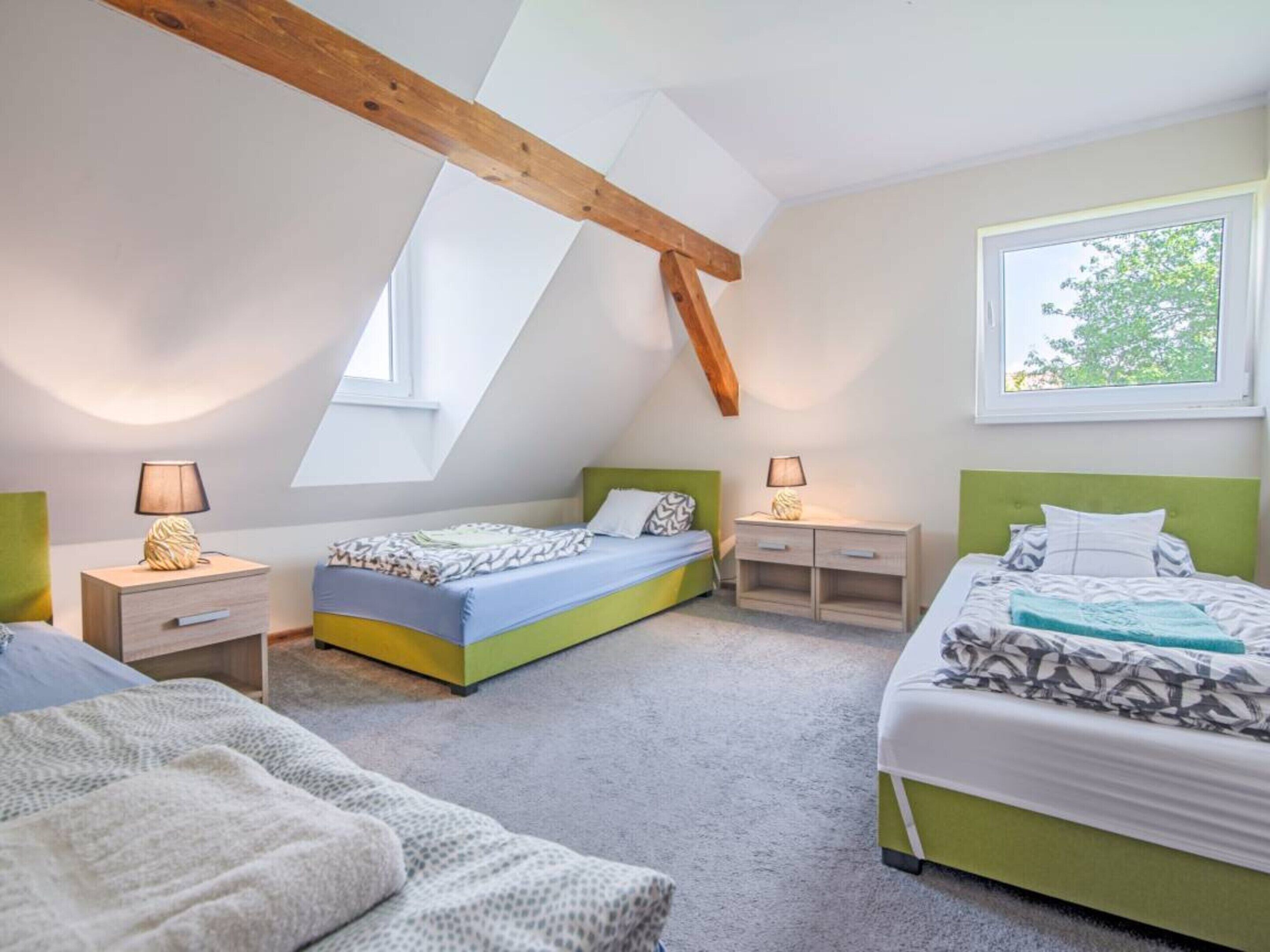 House | 4 bilik tidur, dilengkapkan perabot secara berasingan 