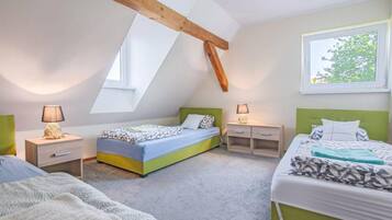 Casa | 4 quartos, individualmente mobiliados