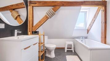 House | Bathroom
