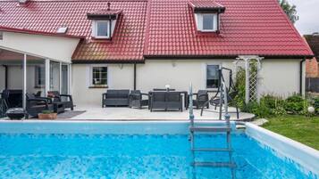 Casa | Piscina | Piscina interna, piscina externa