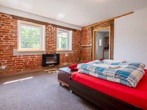 4 bedrooms, individually furnished - Comfortable House With a Swimming Pool and Sauna (gmina Dobra)