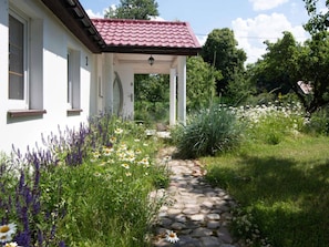 House | Garden - Comfortable House With a Swimming Pool and Sauna (gmina Dobra)