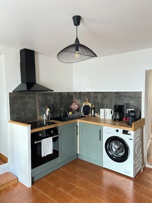 Private kitchen - Spacious and quiet first floor *clim (Roquemaure)