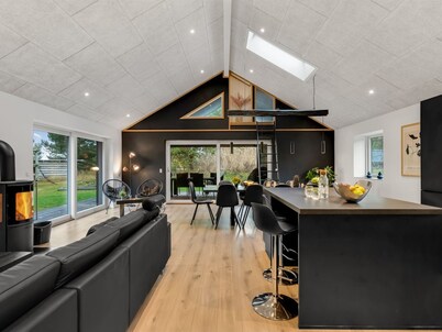 "Locan" - 1.2km from the sea by Interhome