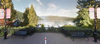 Deep Cove - 2BR Near Ocean, Trails, Skiing, Biking & Kayaking.