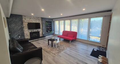 2BR Deep Cove Unit Near Ocean, Trails, Skiing, Biking & Kayaking.
