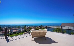 Terrace/patio - Charming 3-bedroom house in San Clemente near the beach (San Clemente)