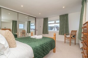 5 habitaciones, tabla de planchar con plancha y wifi gratis