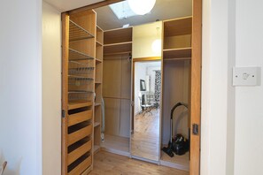 Interior - Elegant 2-Bed Historic Flat in Kensington - Pass the Keys (London)
