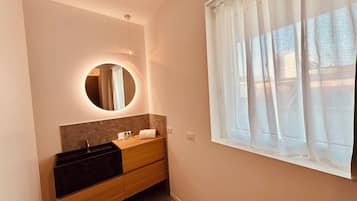 Panoramic-Suite, Meerblick | Badezimmer